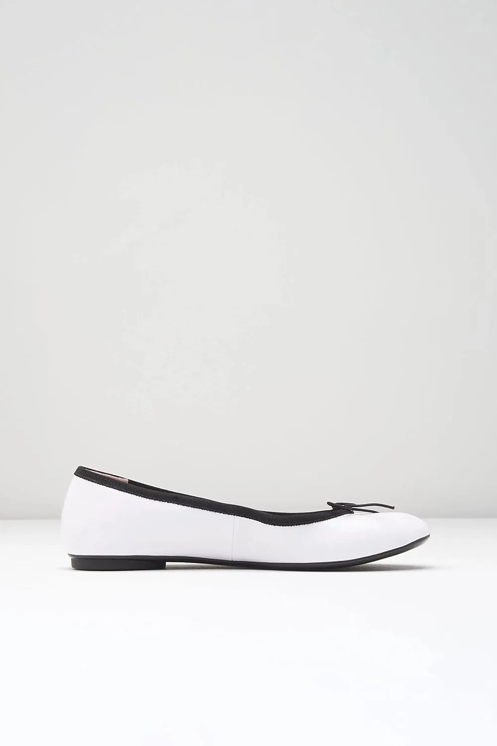 Bloch Women's Amalthea Ballet Flat