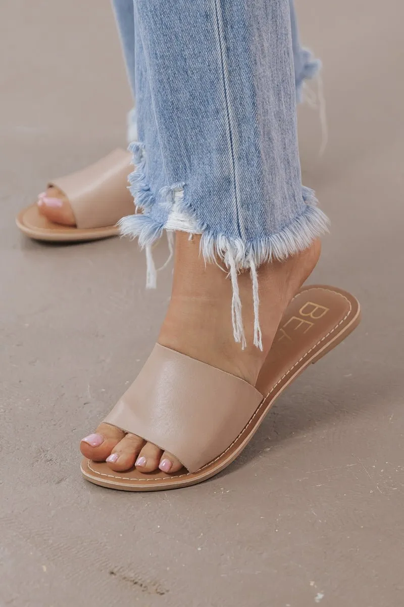 Coconuts by Matisse Cabana Slides - Natural