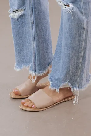 Coconuts by Matisse Cabana Slides - Natural