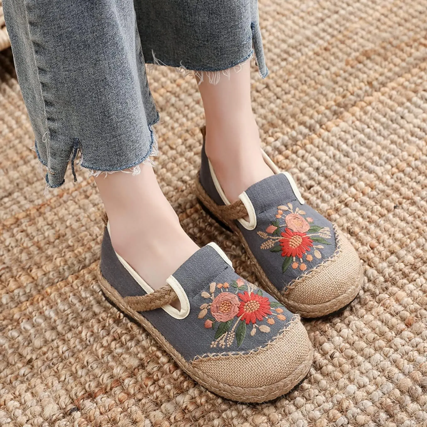 Espadrilles for Women Flat Slip on Loafers House Shoes Flowers Embroidered Casual Linen Closed Toe Espadrilles