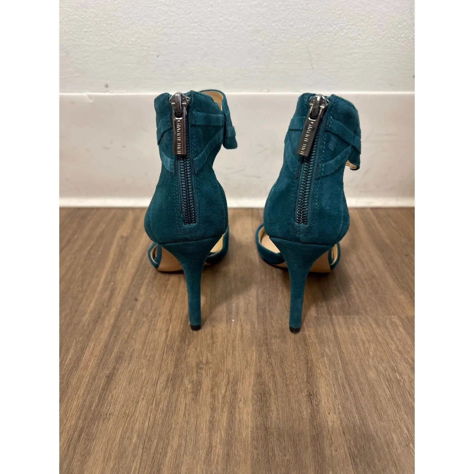 Gianni Bini Suede Ocean Green Heels Sz 6.5