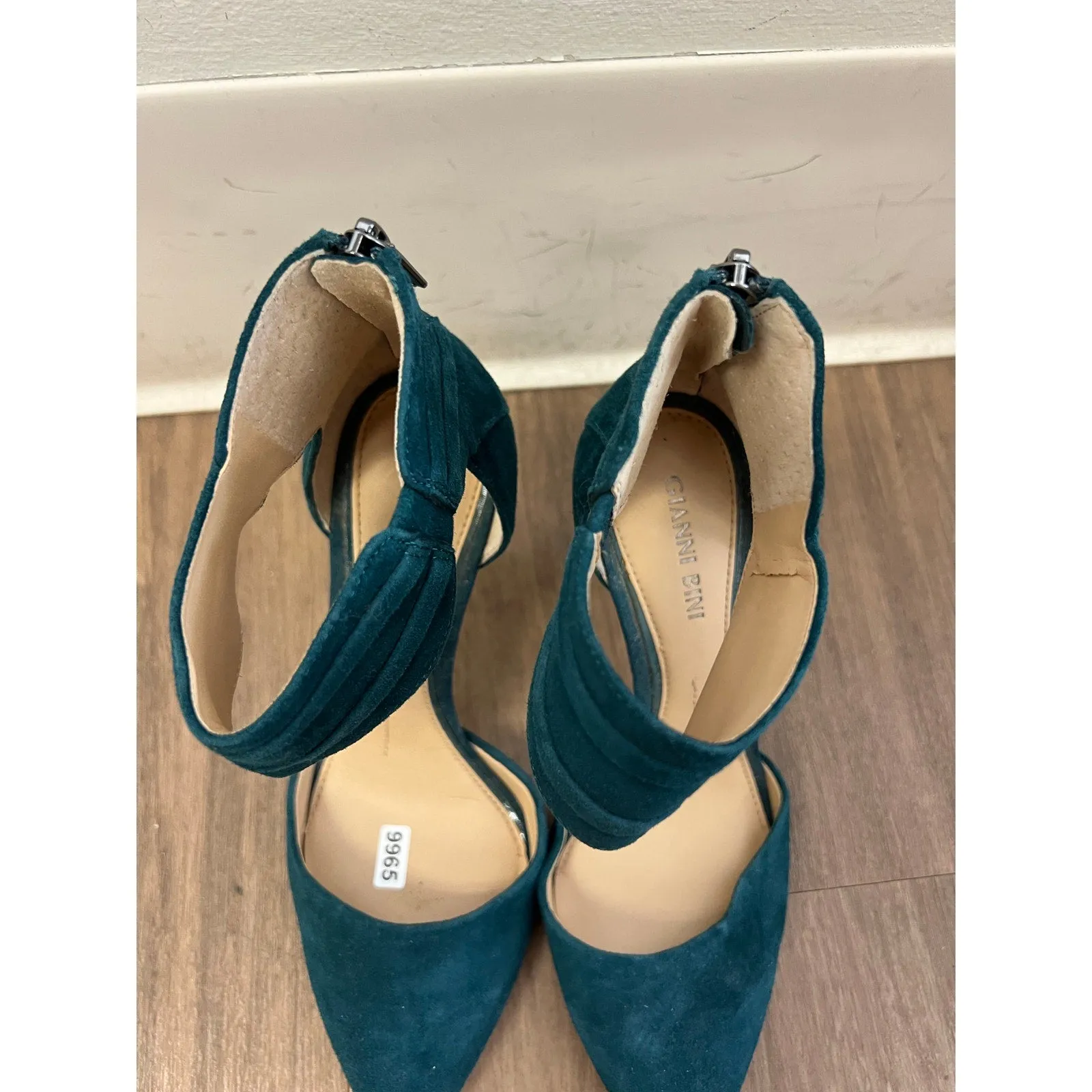 Gianni Bini Suede Ocean Green Heels Sz 6.5