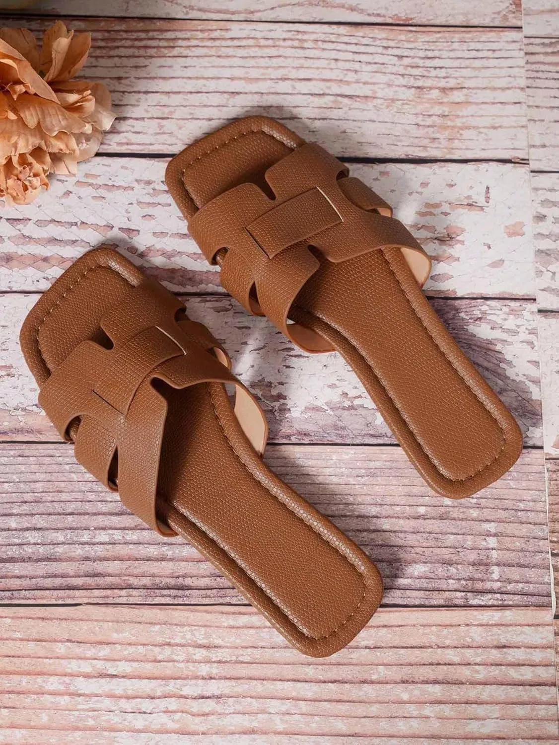 GORGLITTER Women's H Sandals Dressy Cross Strap Flat Sandals Open Toe Summer Beach Vacation Slide Sandals