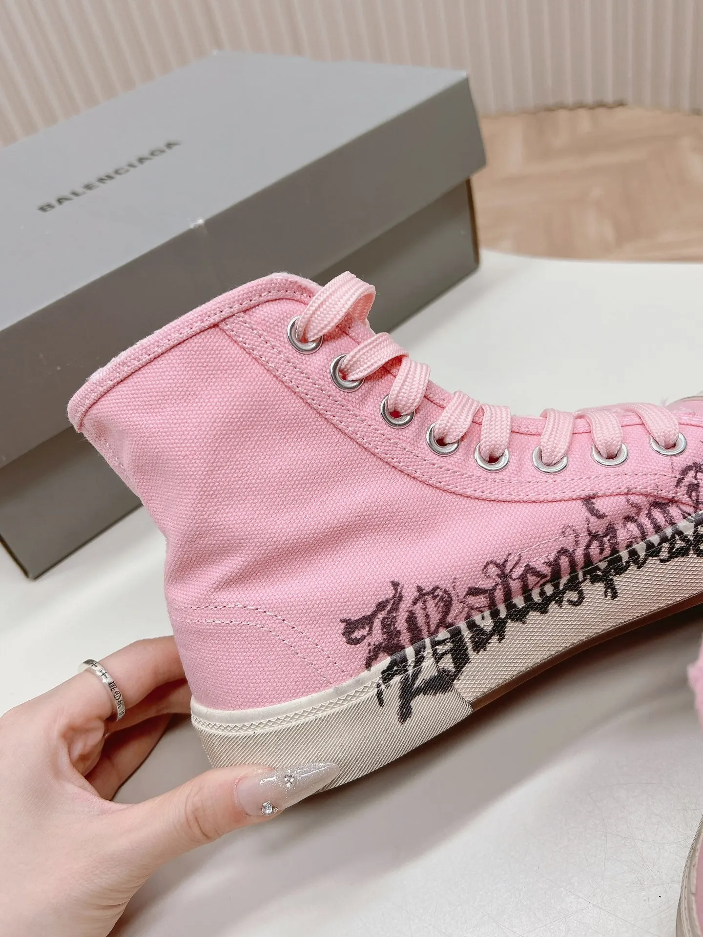 GRAFFITI PINK Fast shipping HIGH-TOP IN CANVAS SNEAKERS Balanciaga Durable