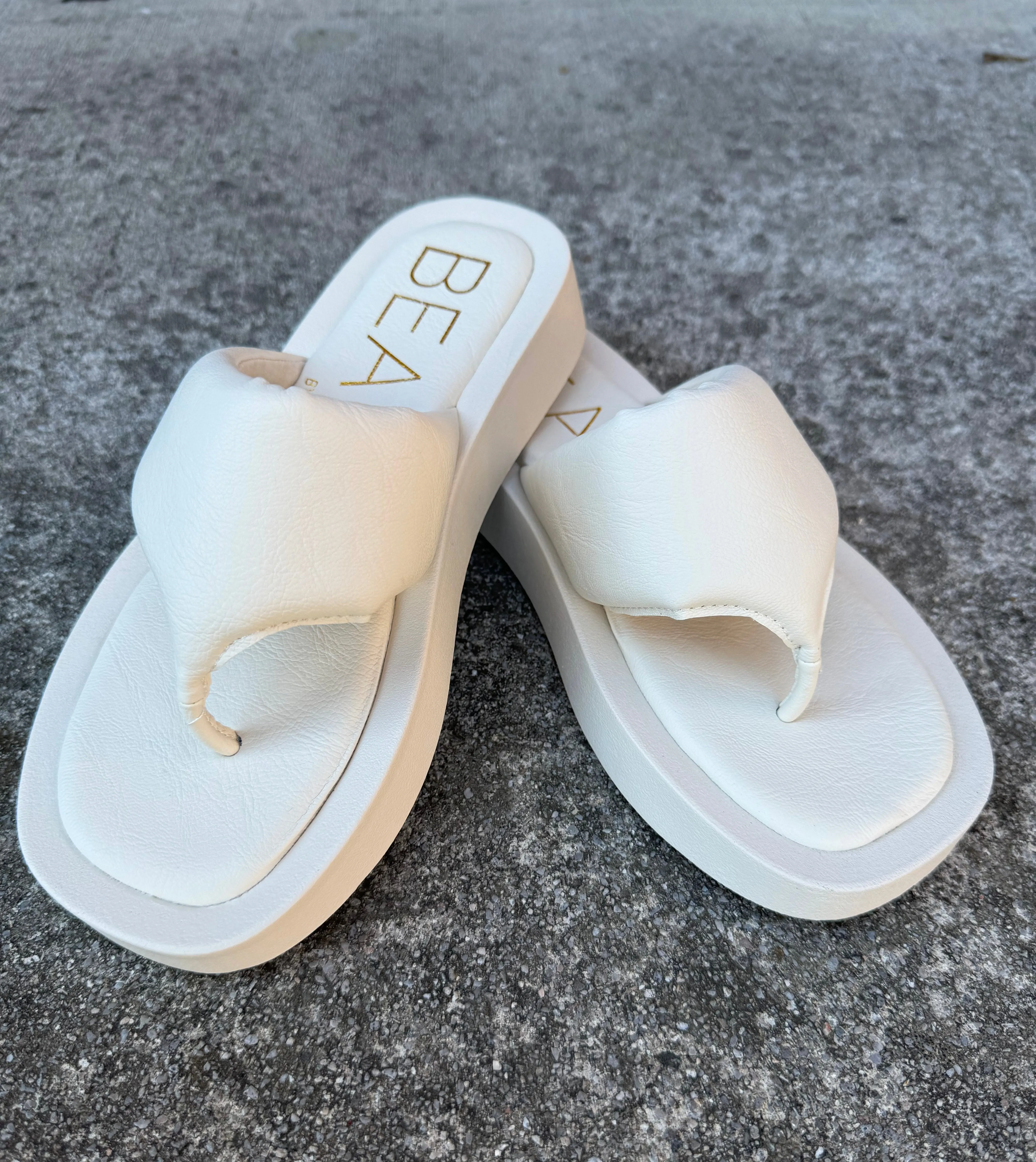 IZZY SANDALS | Beach by Matisse