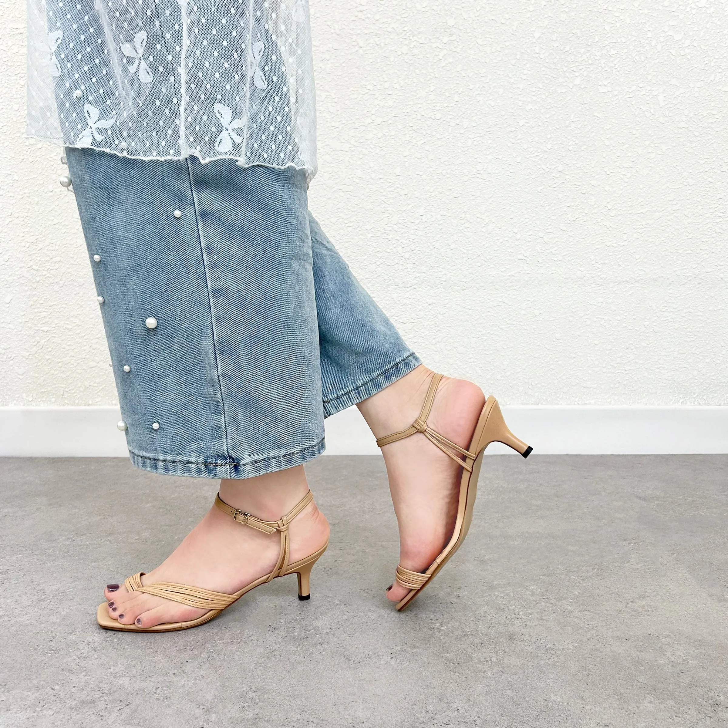 Limited special price 2,990 yen: 2023SS: Thong sandals with multiple straps (564) beige