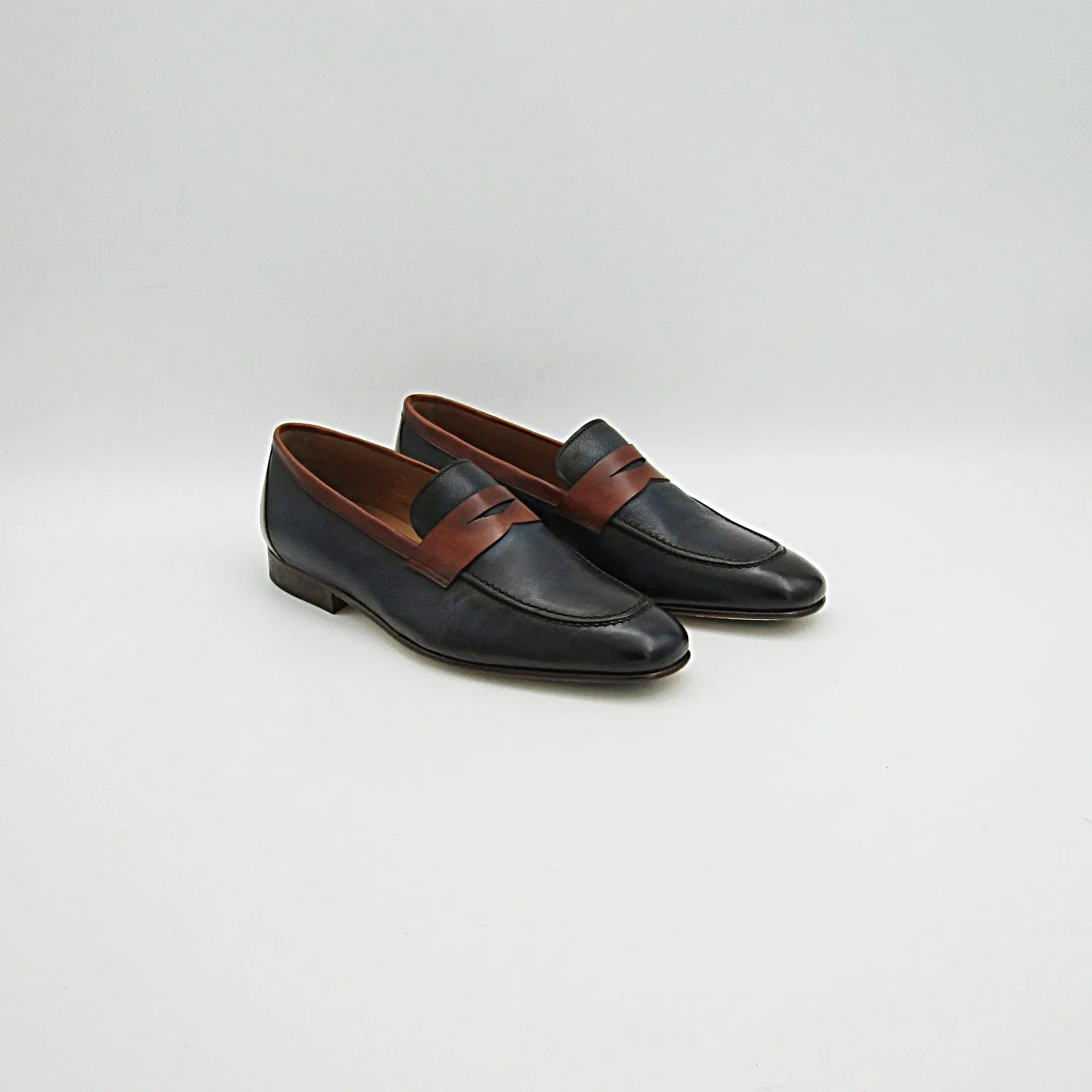 LOAFER