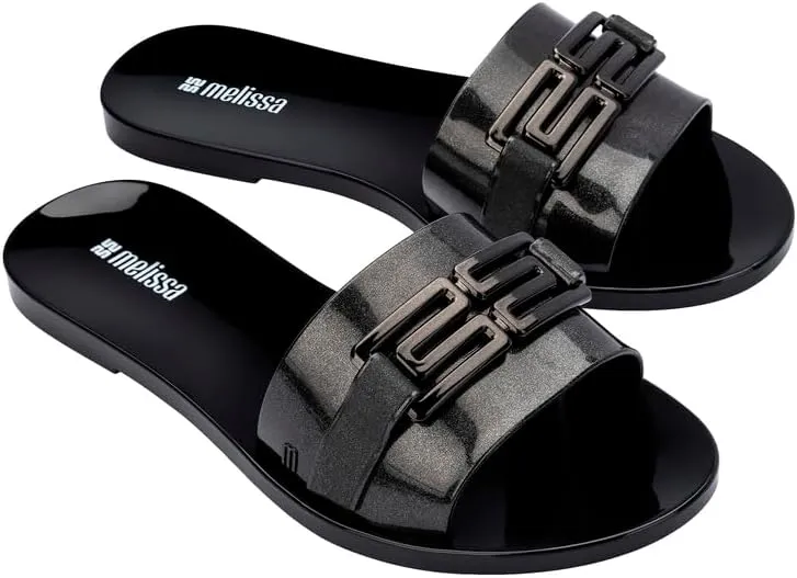 Melissa Babe M Chic Slide Sandals for Women – Stylish and Lightweight Slip-On with Comfortable Footbed, Durable MelFlex PVC, and Signature bubblegum Scent