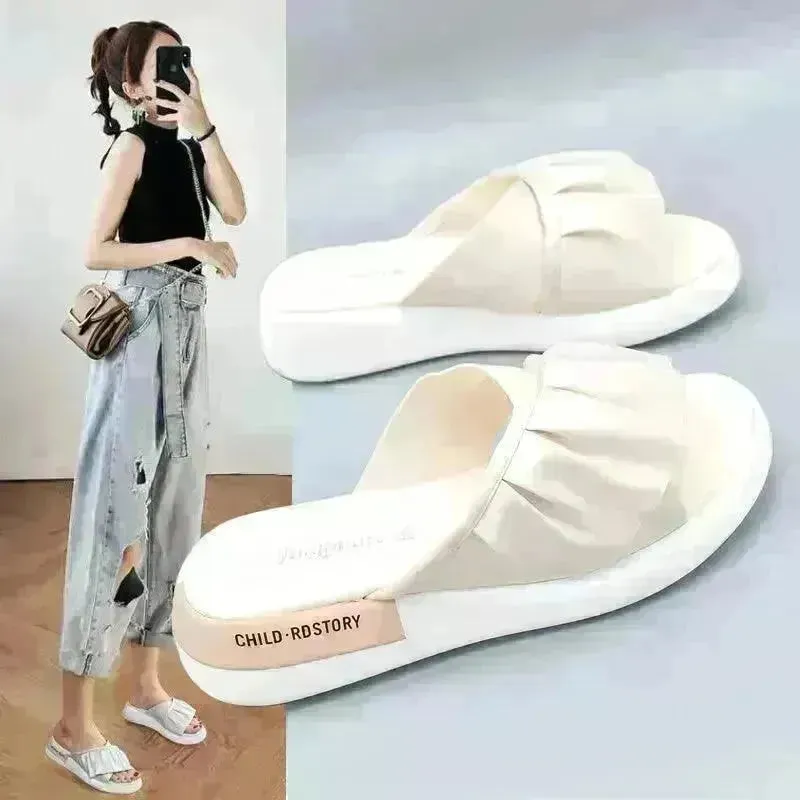 Sandals and slippers for women