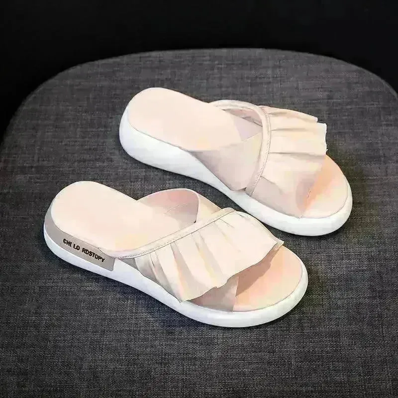 Sandals and slippers for women