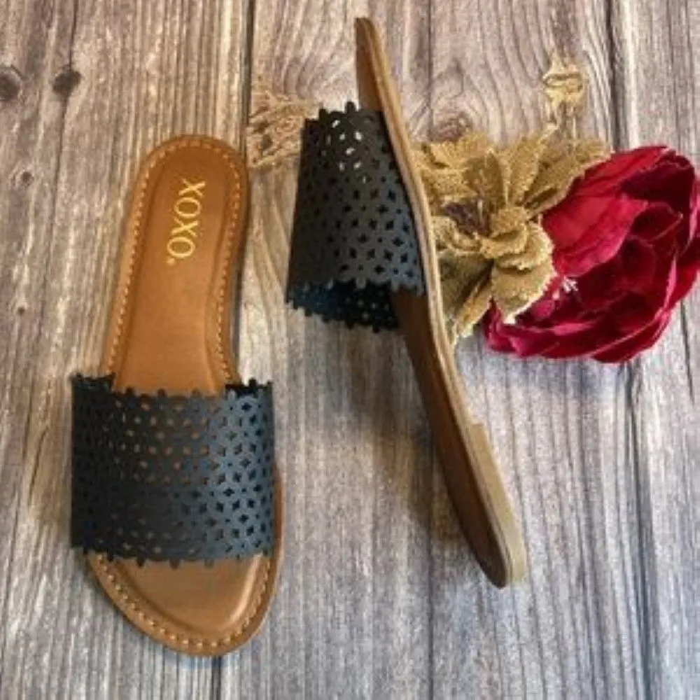 XOXO Rachad Black Flat Sandals 7M